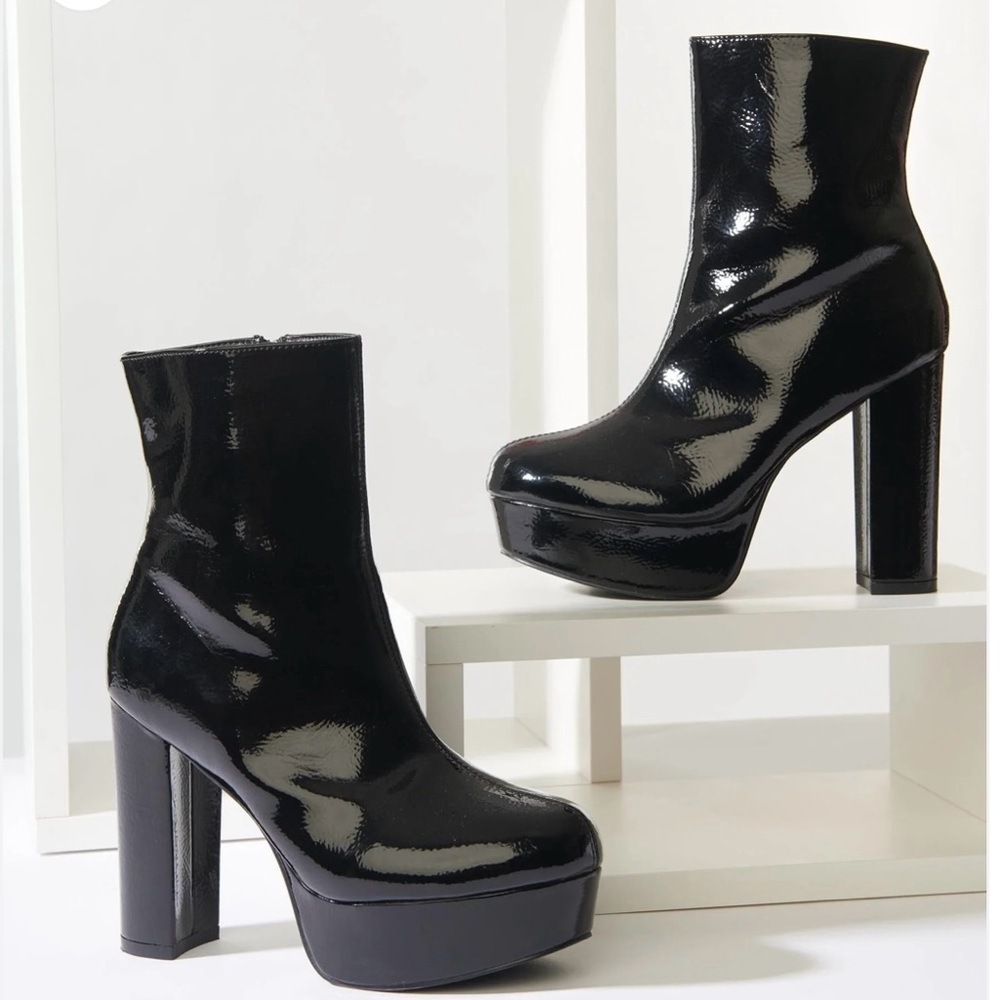 Black Platform Heeled Ankle Boots
